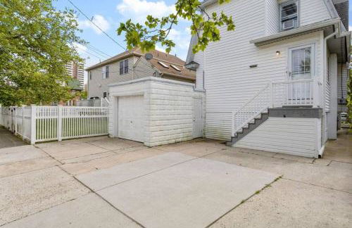 5BR 3BA Family Retreat 2 Blocks from Beach - Foto 24