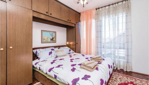 4 Bedroom Stunning Home In Plaski - Foto 5