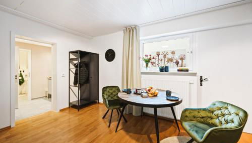 1BR 2Beds - kleiner privater Innenhof- Barrierefrei! -frisch saniert - Mozart EINS - Foto 4, wardrobe