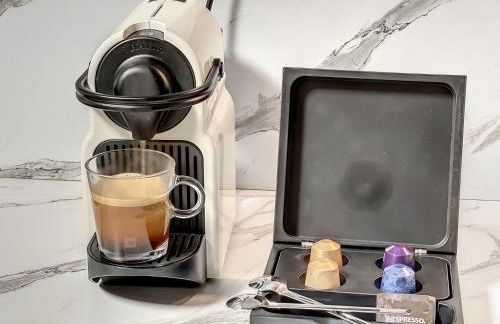 Cocon Blanc câlin avec Jacuzzi privatif - LoveRoom Insolite - Foto 13