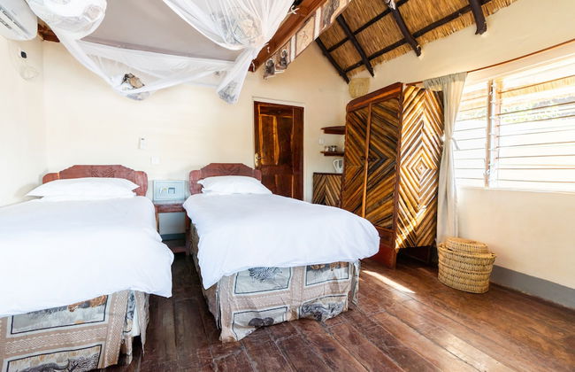 Njobvu Safari - Foto 1