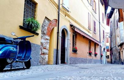 Iseo Portelle Holiday da Barbara - private parking & bike storage - Foto 1