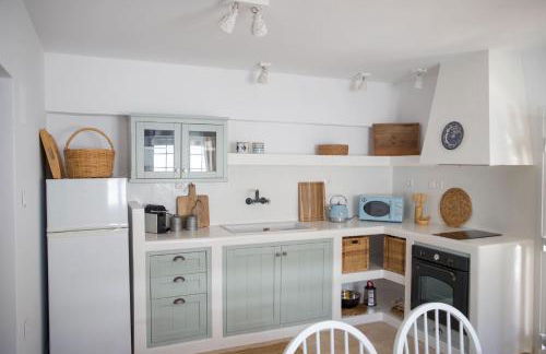 Leonidas House Renovated 2024 - Foto 2