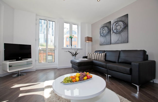 One Whites Row - Photo 1