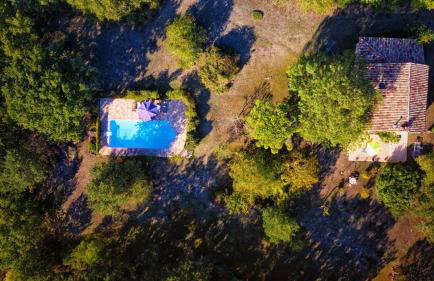 La Maison des Chênes - Piscine et grand terrain arboré dans une ambiance bucolique. - Foto 3