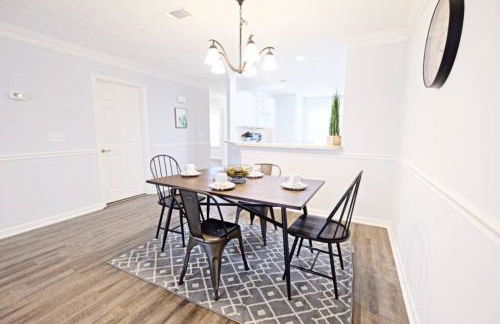 Dwell Proper 2 Bedroom Condo - Foto 9