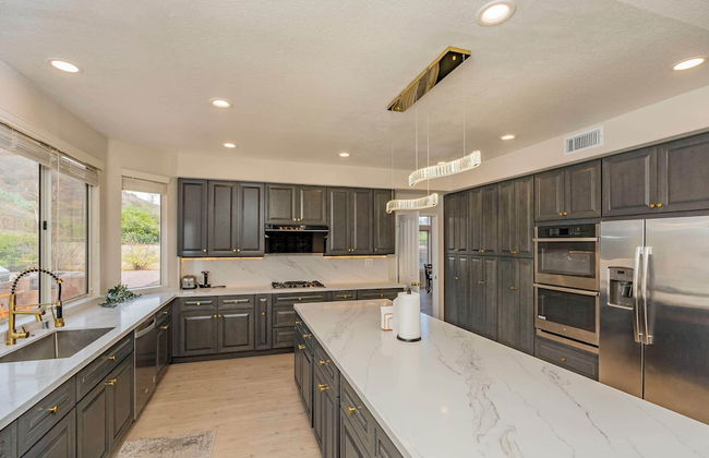 Newly Remodeled Suburban House - Foto 25