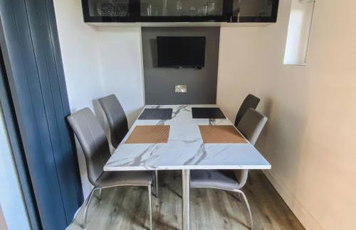 20min to Edinburgh City Centre Scotland Gateway - Photo 8