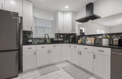 Big Modern Family Home On 1 Acre Land w Firepit & Grill - Foto 6