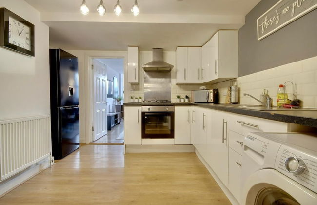 Southsea Apartment-Parking-Pool-Hot tub - Foto 7