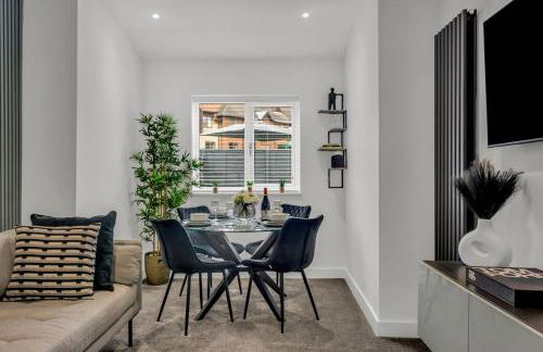 Stanley Park House Peterborough - 3 bed, 3 bathroom, parking, garden - Foto 8