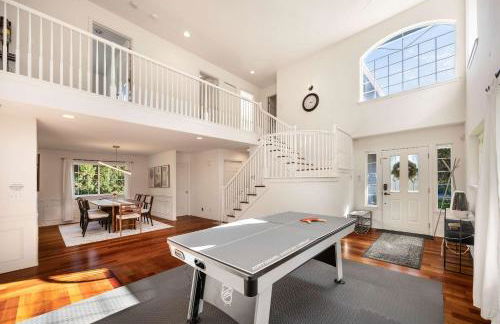 Kirkland Elegant 4B 2 5B Family Retreat with Designer Decor - Photo 1