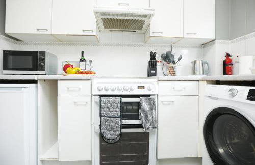 Palmers Place By N And N Stays Worker Friendly Accommodation in Bradley Stoke with private parking and fast WIFI, Long Stays Welcome - Foto 15