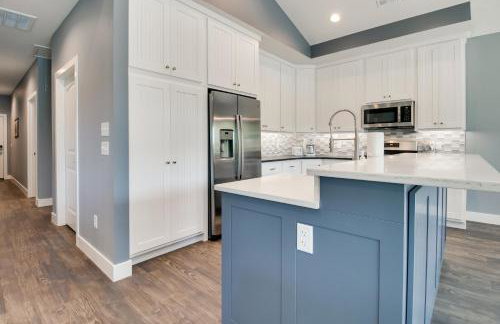 Riverfront Salesville Cabin Rental with Shared Dock! - Foto 11