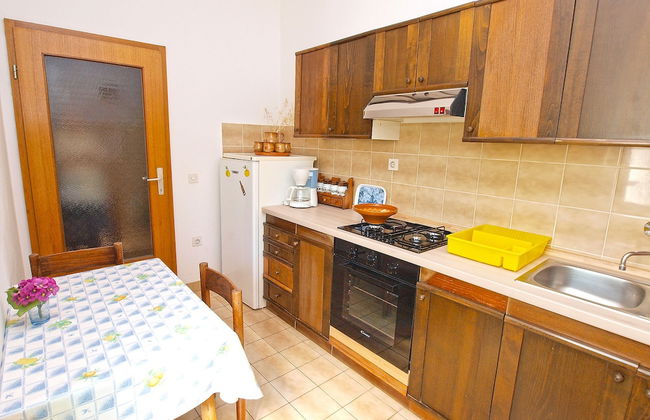 Apartment 761 - Photo 10