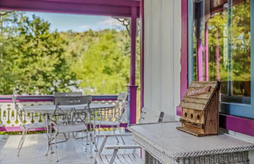 The Manor - Historic Mansion, Wifi, Covered Porch, Screen Porch, King Bed, Walk to Spas, Shops & Restaurants - Foto 81