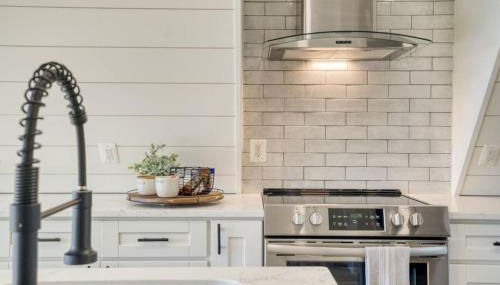 The Black Aframe - HOT TUB and Mountain Views - Foto 4, stove