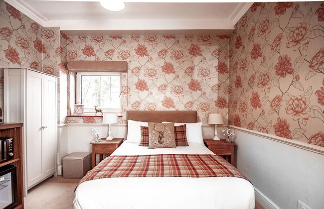 Trivelles Waterhall Country Hotel - Gatwick - Photo 18