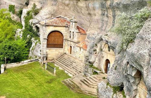 Casa de pueblo con encanto en Ojo Guareña, Pet friendly - Photo 28