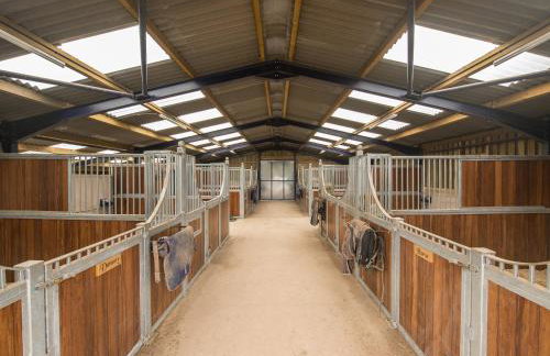 Harewood Barn - Foto 20