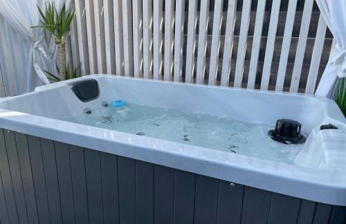 Domek z jacuzzi Summer House Dziwnówek Wrzosowo - Foto 46