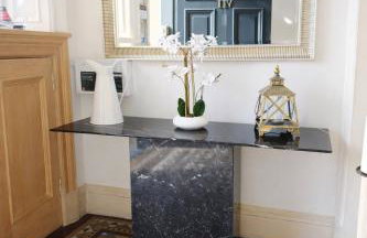 Luxury Victorian 5 bedroom apartment by Lady road apartments - Foto 25