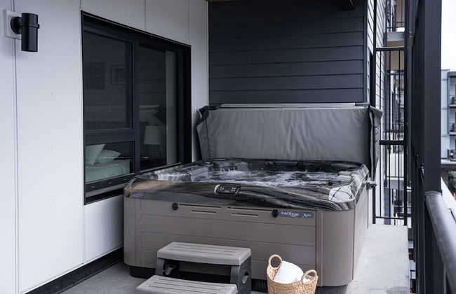 RevelStoked Getaway by Revelstoke Vacation - Photo 20