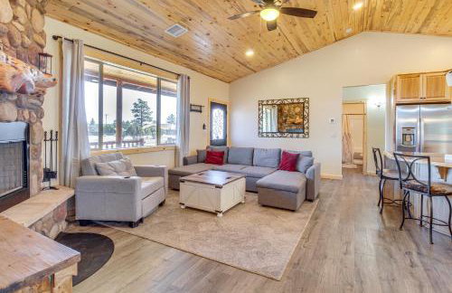 Hike and Snow Play! Overgaard Home with Fireplace - Foto 5