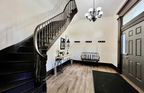 Newly Renovated Historic mansion ☆ 8 Bedrooms - Foto 2
