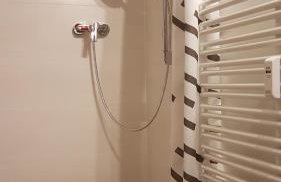 Kleine gemütliche Mansardenwohnung im Südosten Münchens - Foto 9