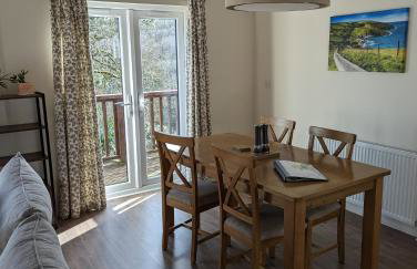 Two Bedroom Lodge In The Country - Restaurant Bar Onsite - Foto 8