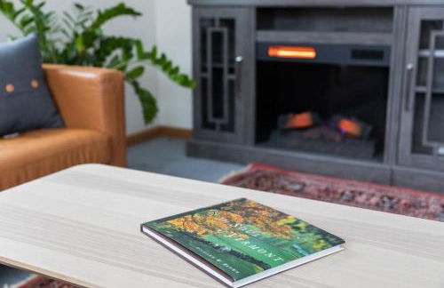 Smuggler's Notch Mountain House with hot tub & river - Foto 11