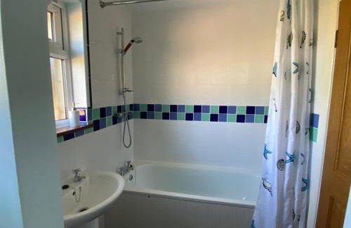 Three Gables, West Wight village house, Sleeps 10 - Photo 26