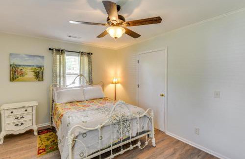 Walk to Restaurants Bluffton Retreat with Patio - Photo 18