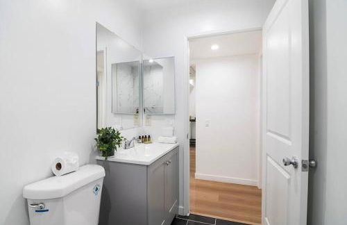 2BR Plus Bonus Room and Pool Access Near Universal Studios - Foto 33