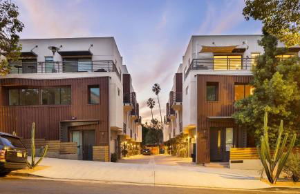 Silverlake Sunset Treehouse • Art-Filled Escape w Jacuzzi Sauna AvantStay - Foto 43