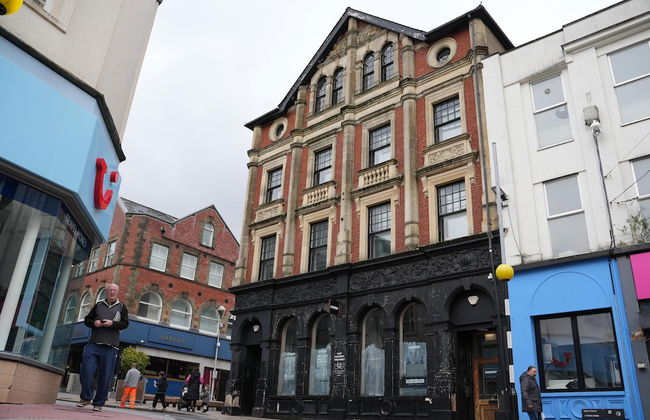 Charming 1-bed & Balcony Flat in Merthyr Tydfil - Foto 22