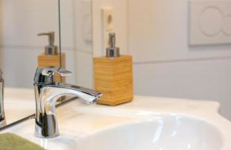 Queensize Bett & Netflix zentral - Foto 13