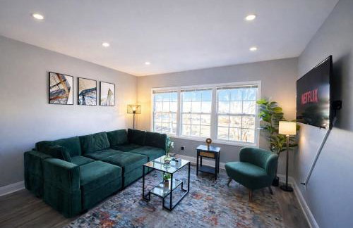 Cozy 1BR Retreat with Free Parking Near Downtown Birmingham and UAB - Photo 9