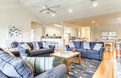 Pool, Fire Pit and Tennis Court Gem in Bay St Louis - Foto 3