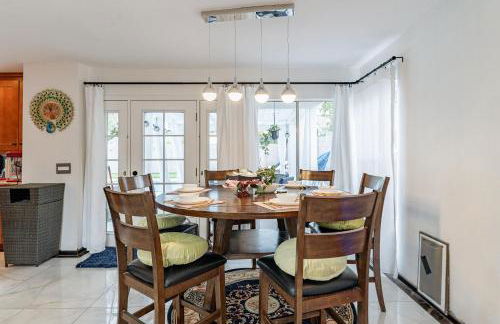 Family Fun 4-bedroom house House with Free Heated Pool & Hot Tub & Game Room & Mini Golf in Chandler - Foto 31