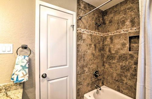 Unobstructed Beachfront! Galveston Oasis with Decks - Foto 15