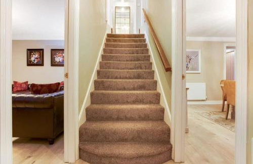 NEW! Luxurious Cottage in Durham by Stay With Us, Ideal for Large Groups & Families, Hot Tub, Sleeps 10! - Foto 55