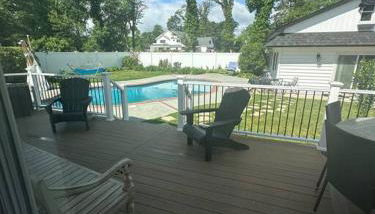 The Most Desired Summer Retreat with Private Pool Just 5 Minutes from the Beach - Foto 2, Garden, Garden view