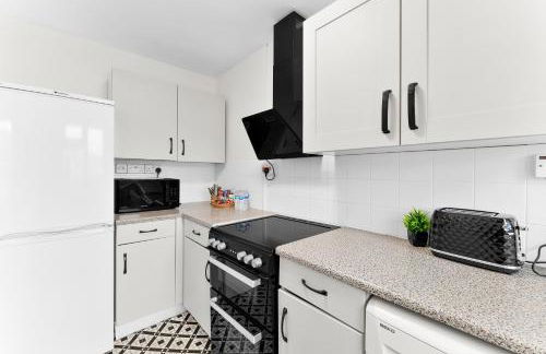 Centrally Located Apt with Parking - Foto 7