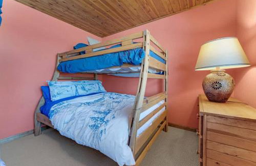 Country Club Cabin with Hot Tub - Foto 17