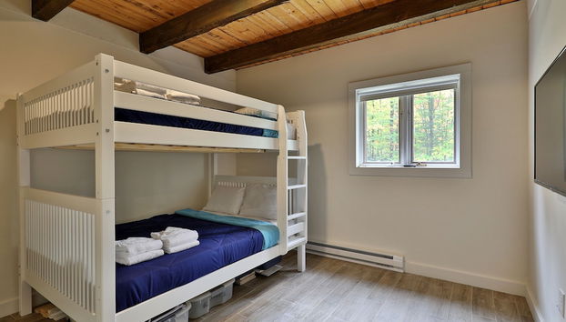 Left Duplex Home Directly Across From Pico Mountain, Close To Killington. 3 Bedroom Home - Foto 5, Habitación