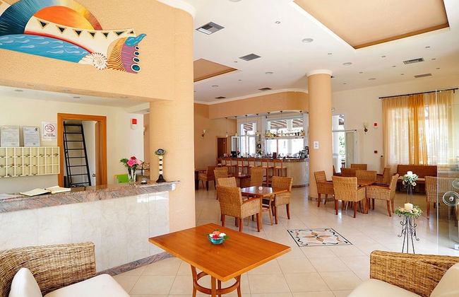 Thinalos Aparthotel - Foto 2