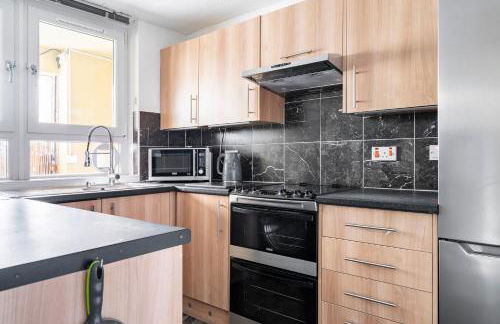 Lovely 1-bedroom property with balcony in West end - Foto 4