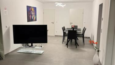 UZ Villa 11 - Laatzen 10 Minutes to Hannover Messe 140qm Modern Living Self-Check-In Wifi Parking - Foto 3